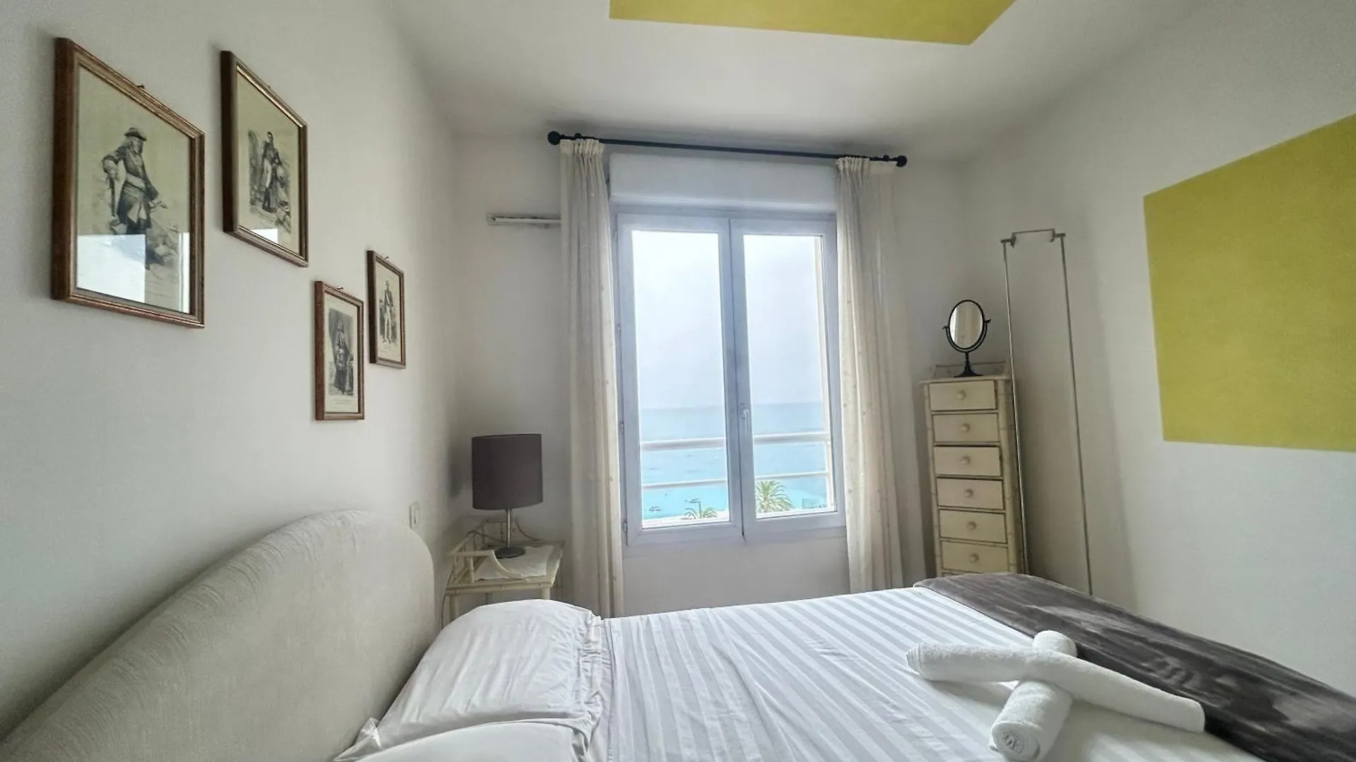 Vue Mer 02 Chambres 45M Et Parking Nice Apartamento