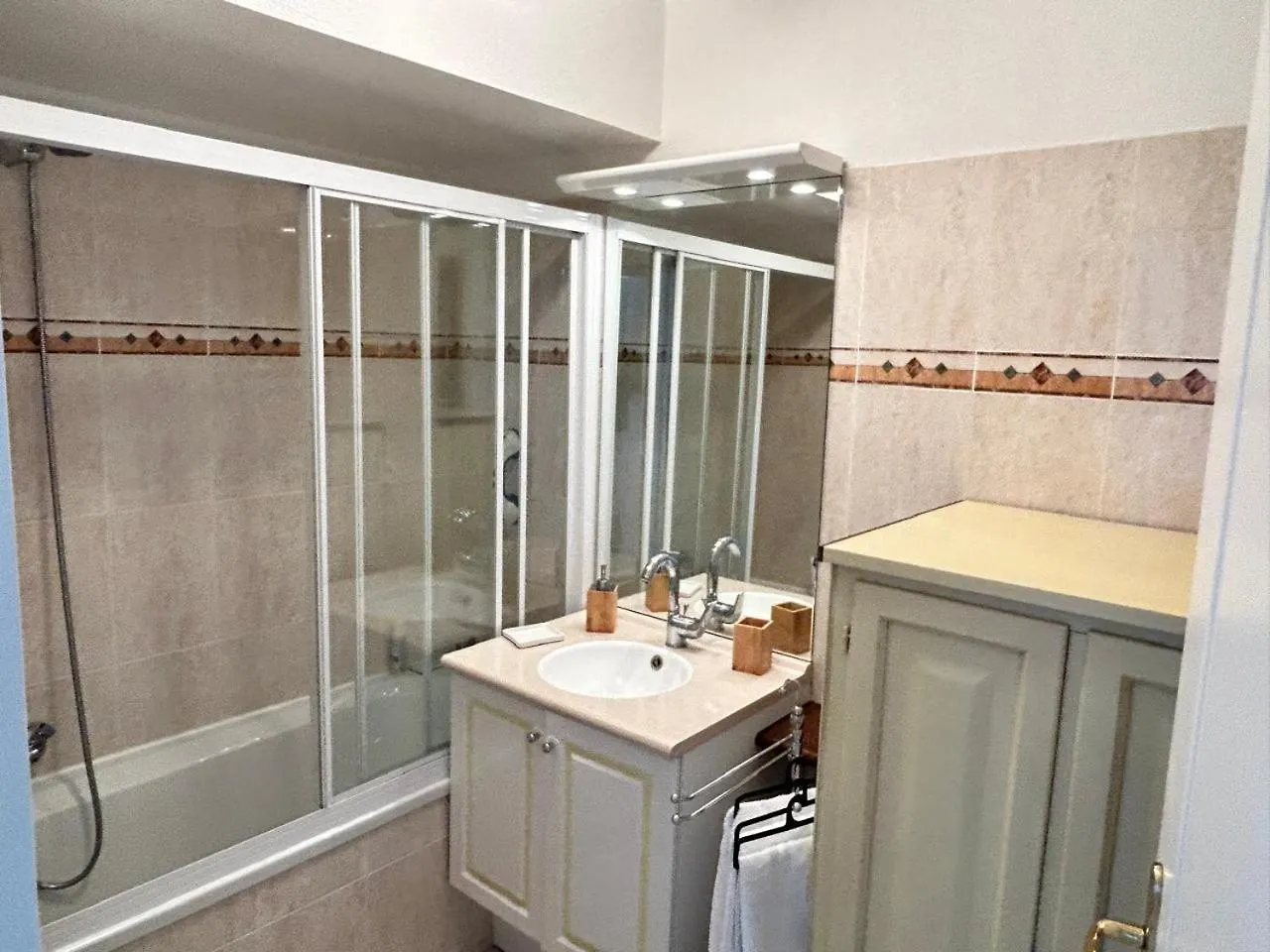 Apartamento Vue Mer 02 Chambres 45M Et Parking Nice